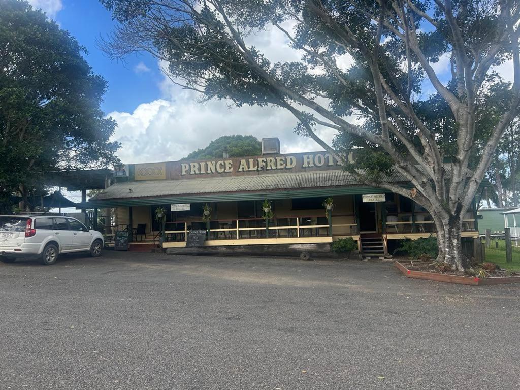 Gundy Pub & Caravan Park Gundiah Exterior foto