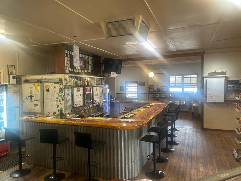 Gundy Pub & Caravan Park Gundiah Exterior foto