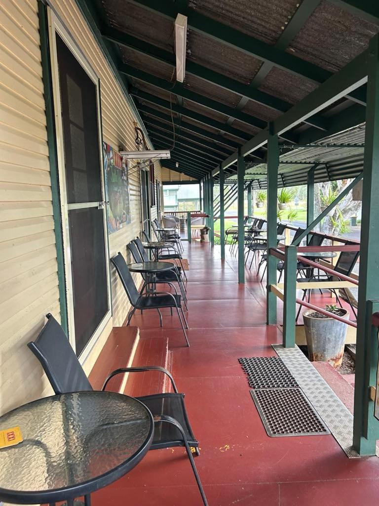 Gundy Pub & Caravan Park Gundiah Exterior foto